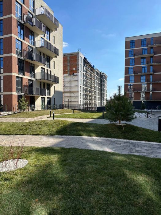 Продаж 1кім. / Перша секція / Тераса / Вигляд на ліс  / Perfect Life