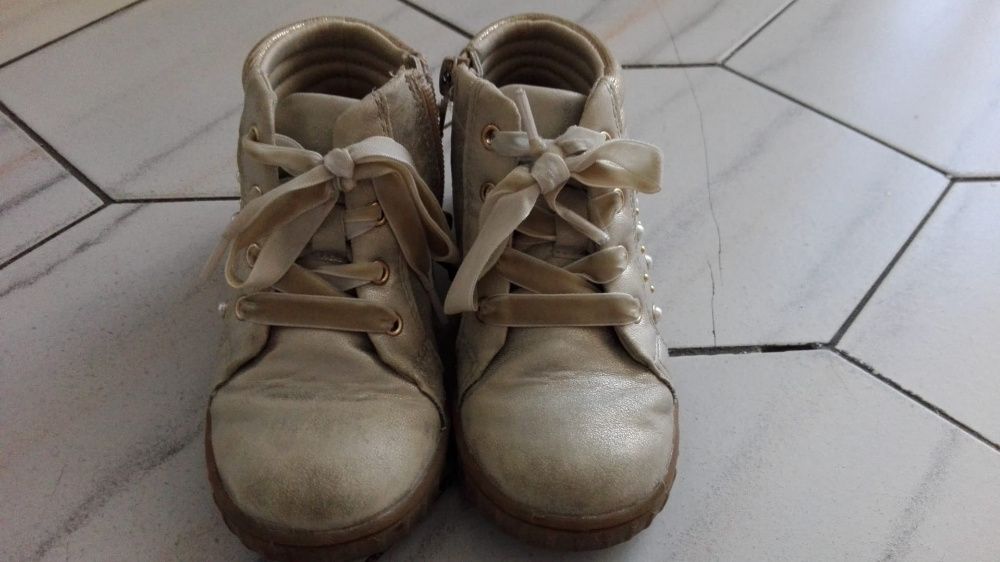 Botas menina Chicco tamanho 26 com muito pouco uso