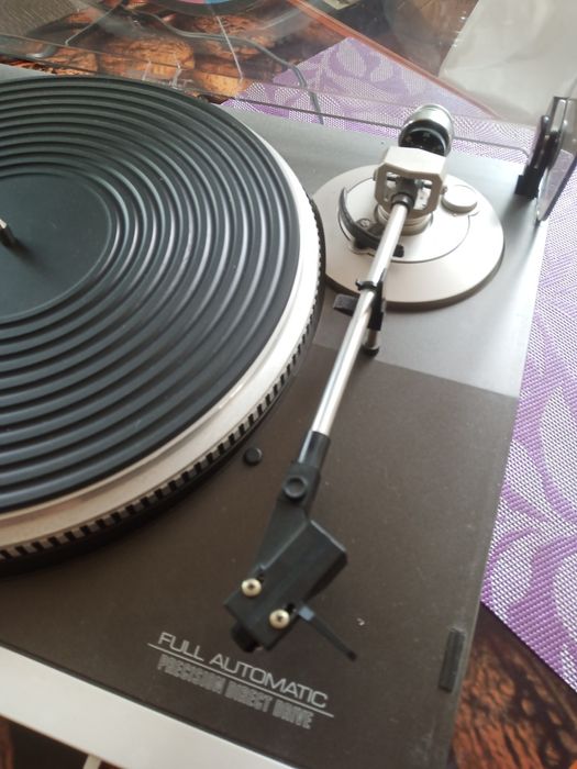 Проигрыватель винила.