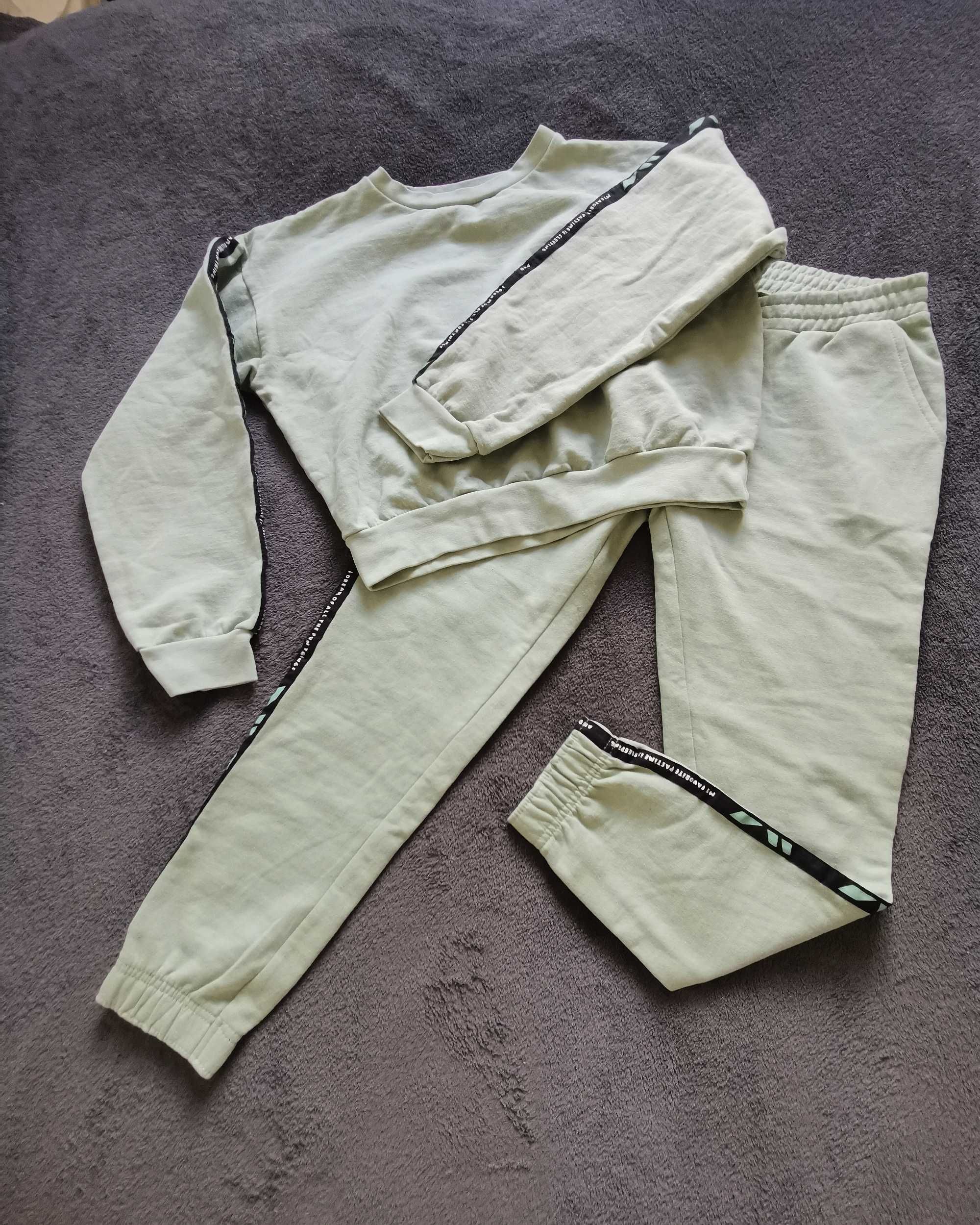 Komplet dresowy dres bluza i spodnie Reporter Young 158/164