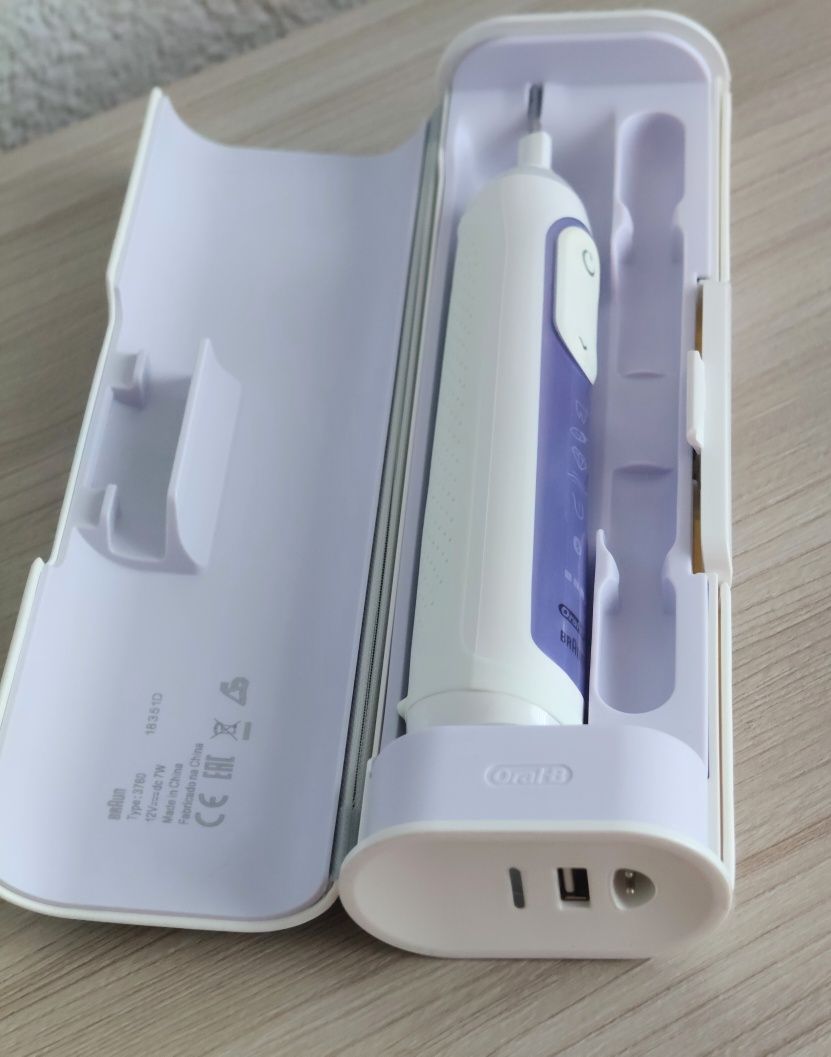 Szczoteczka rotacyjna Oral-B Genius 10000