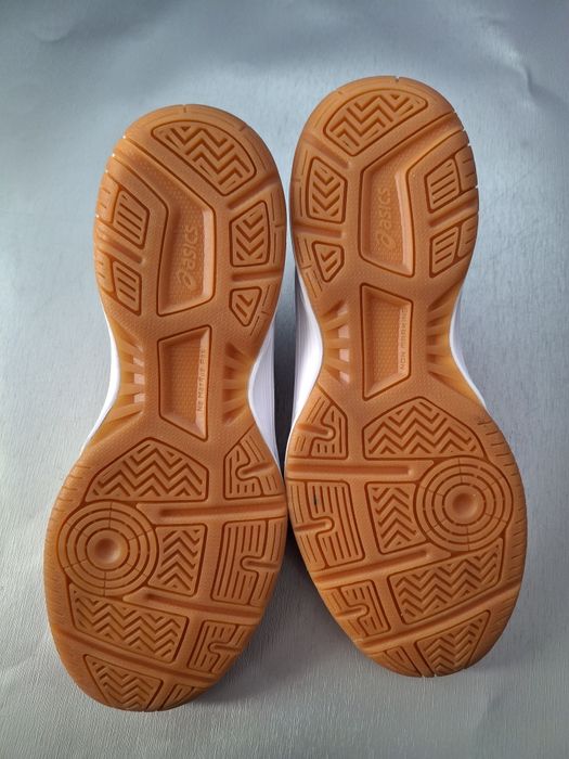 Кроссовки ASICS Upcourt 3
ОРИГИНАЛ 
Отлично подходят для занятий спорт