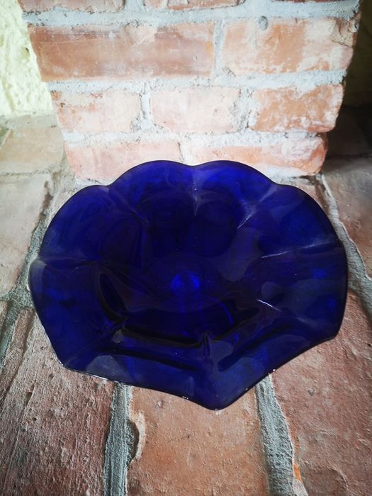 Patera kobaltowa.