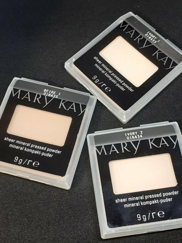 Пудра компактна  і футляр Мері Кей Мери Кей Mary Kay