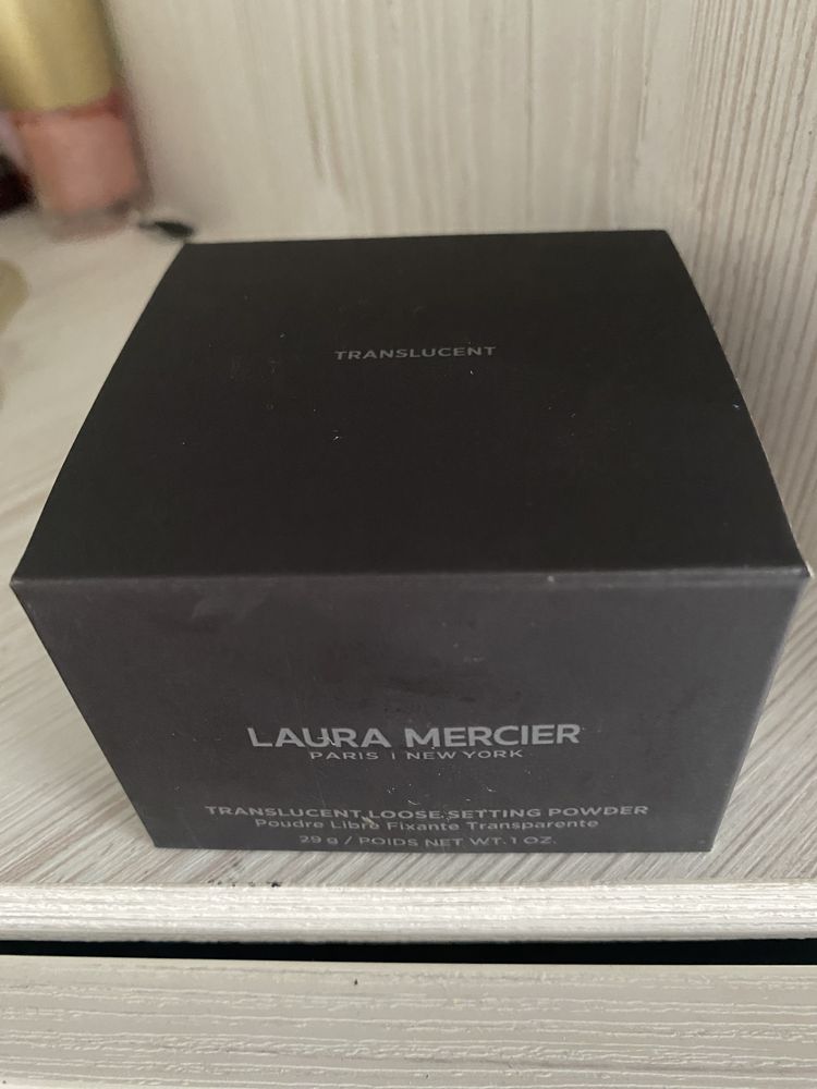 пудра Laura Mercier Translucent