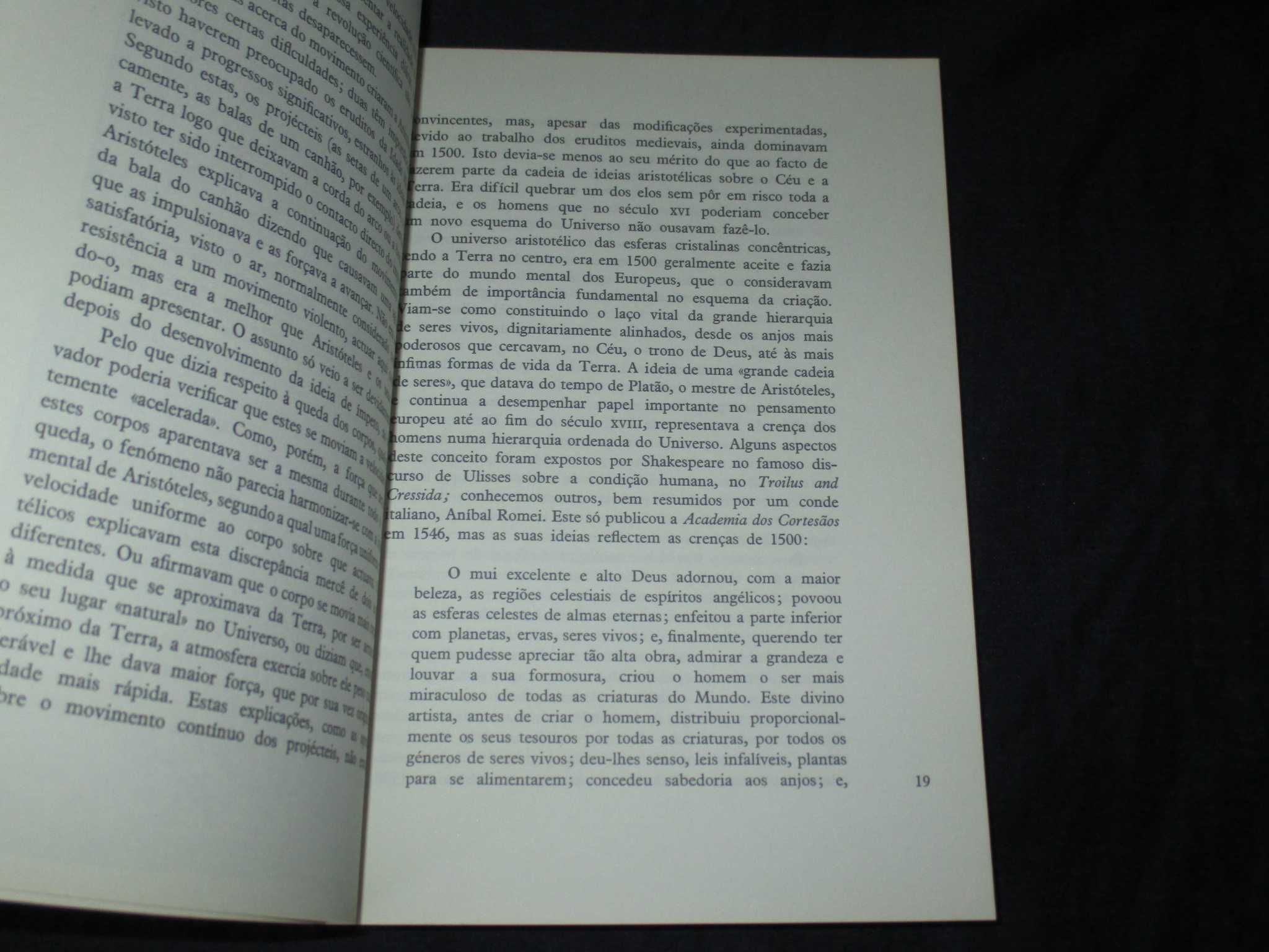 Livro A Revolução Científica nos séculos XVI e XVII