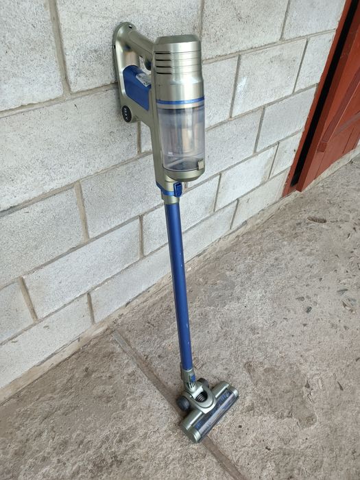 Пилосос вертикальний maxxmee