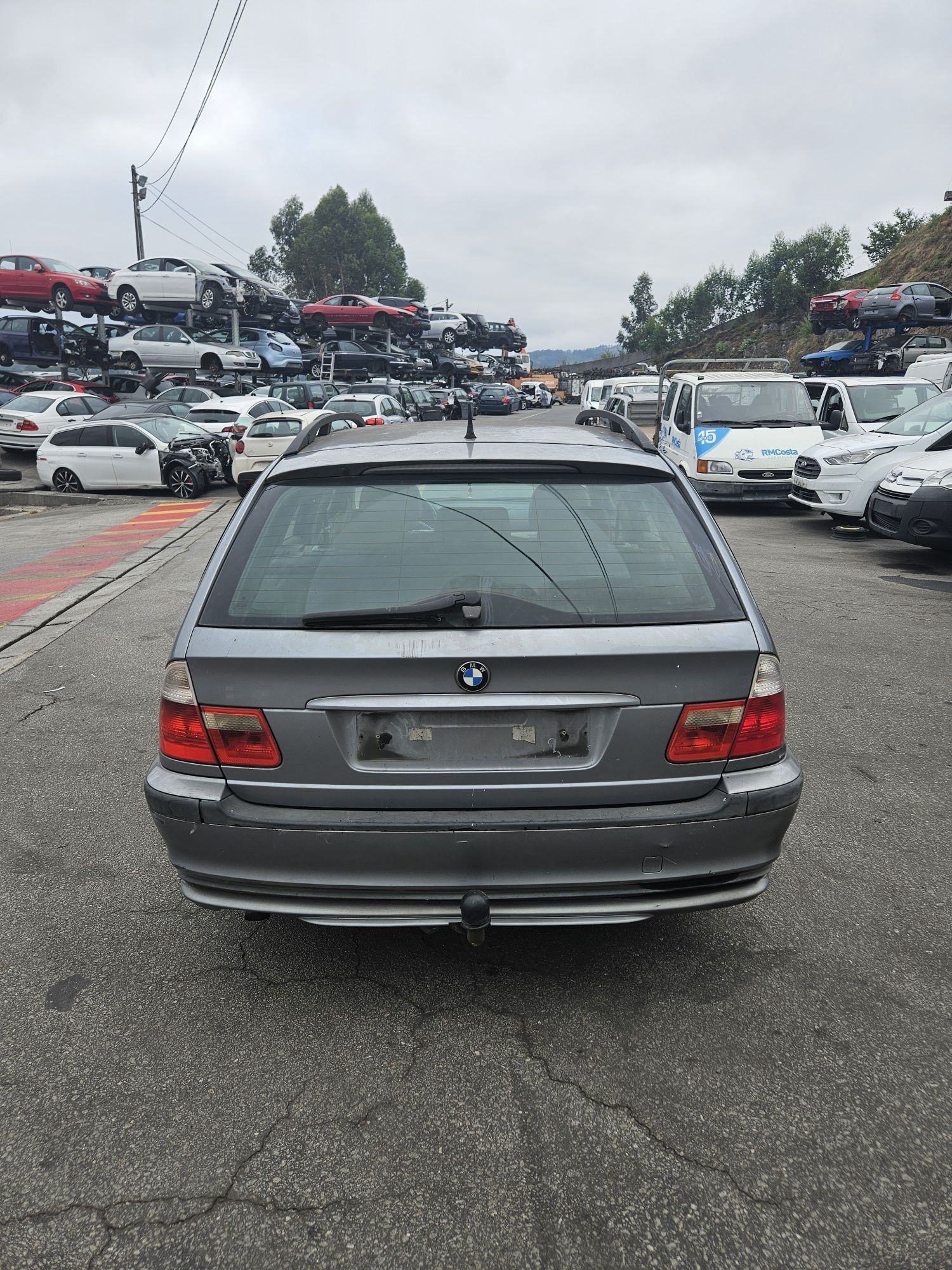 BMW E46 320D Touring de 2004 para peças