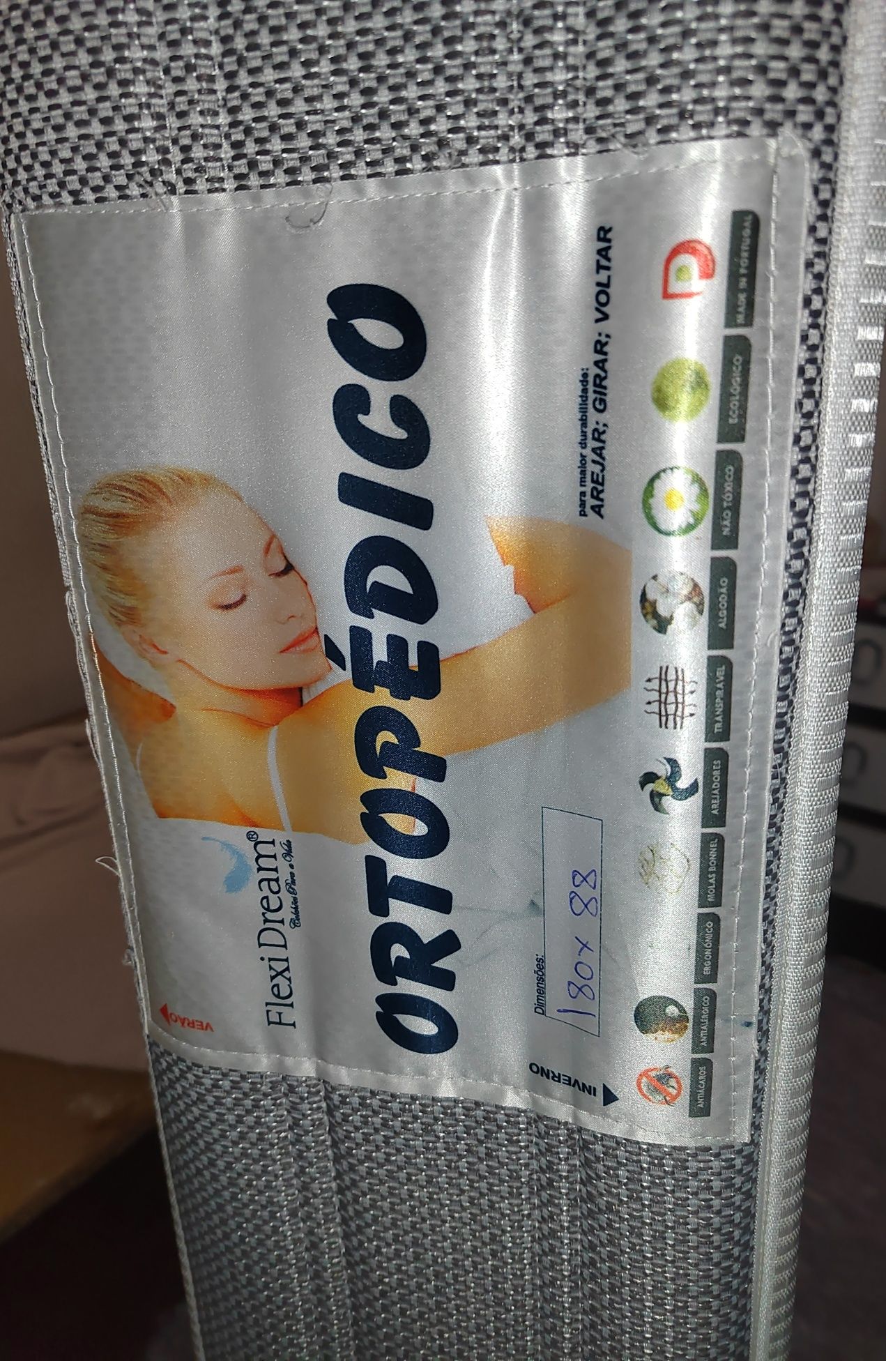 Colchão em ótimo estado (180x88cm)