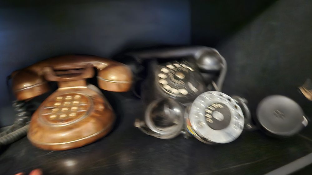 Zestaw telefonów z PRL - oryginalne, bakelitowe, kolekcjonerskie!