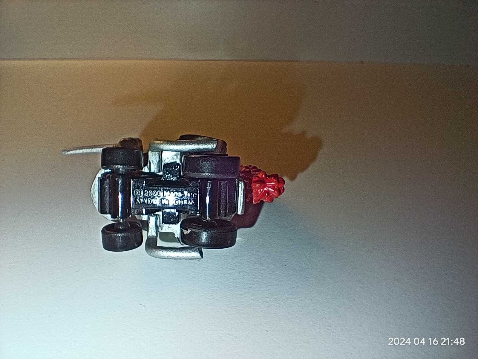 Autko Knight Rider w skali mikro z serii Mad Wheelz.