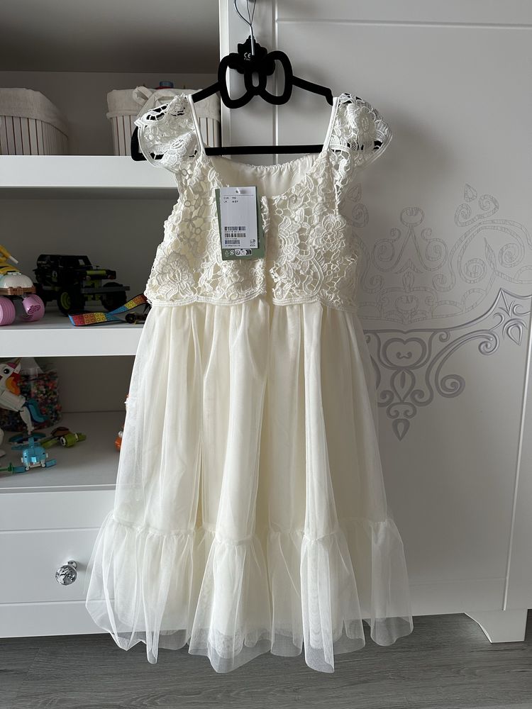 Sukienka H&M r.110 na wesele, chrzciny ecru