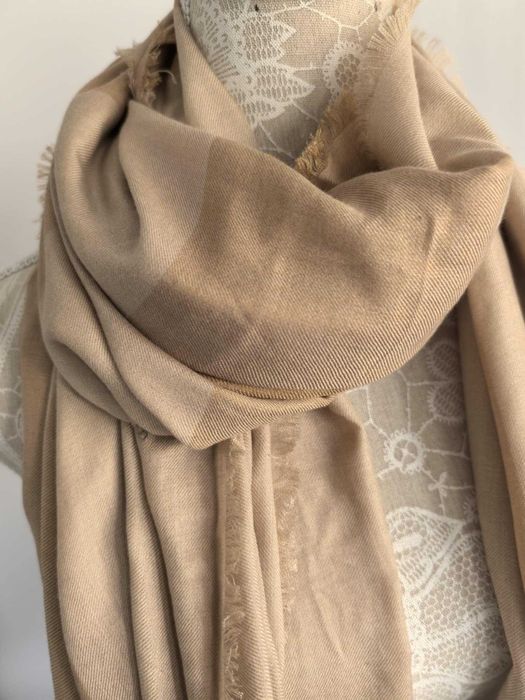 Szal Damski Beżowy Burberry London