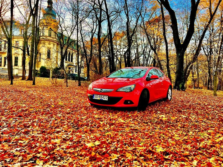Opel Astra Opel Astra GTC z silnikiem 1,4 benzyna 140 KM rok produkcji 2012