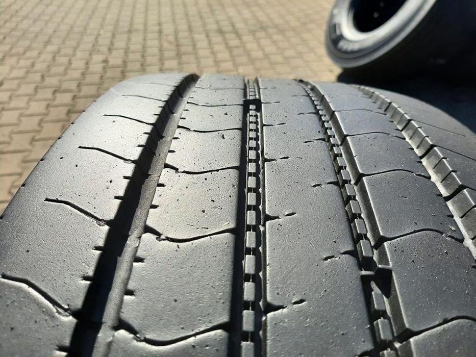 2x Opona używana ciężarowa 295/80R22.5 BRIDGESTONE 500zł(szt.) C2580