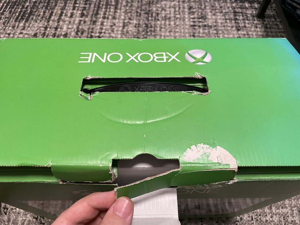 Xbox One 1 Tb z padem + Kinect, pełny komplet