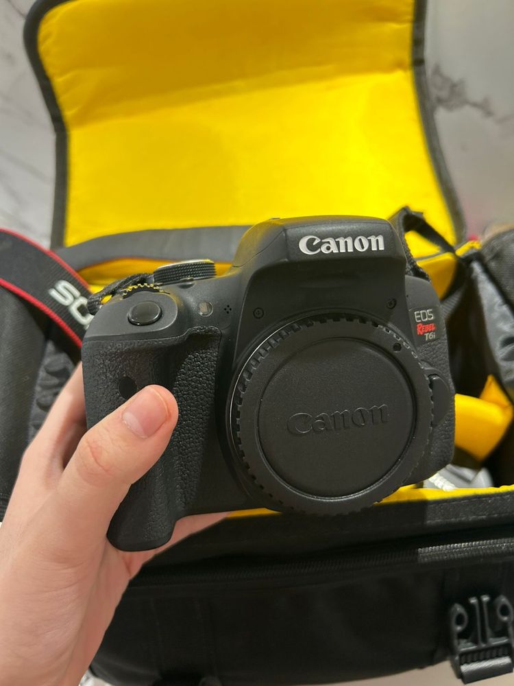 Câmera Canon Rebel T6i