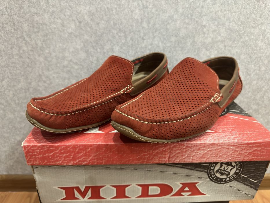 Туфлі    Мокасини  MIDA