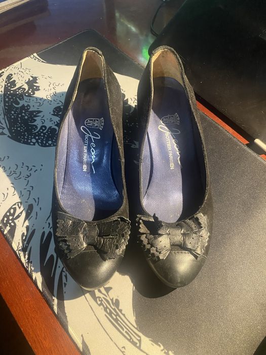 Sapatos de senhora (N36)