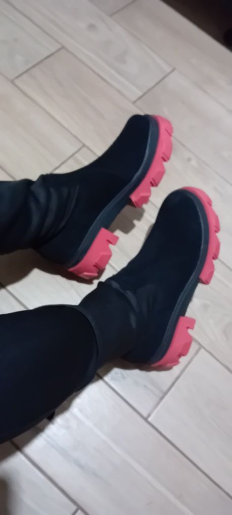 Włoskie buty czerwona podeszwa,skórzane