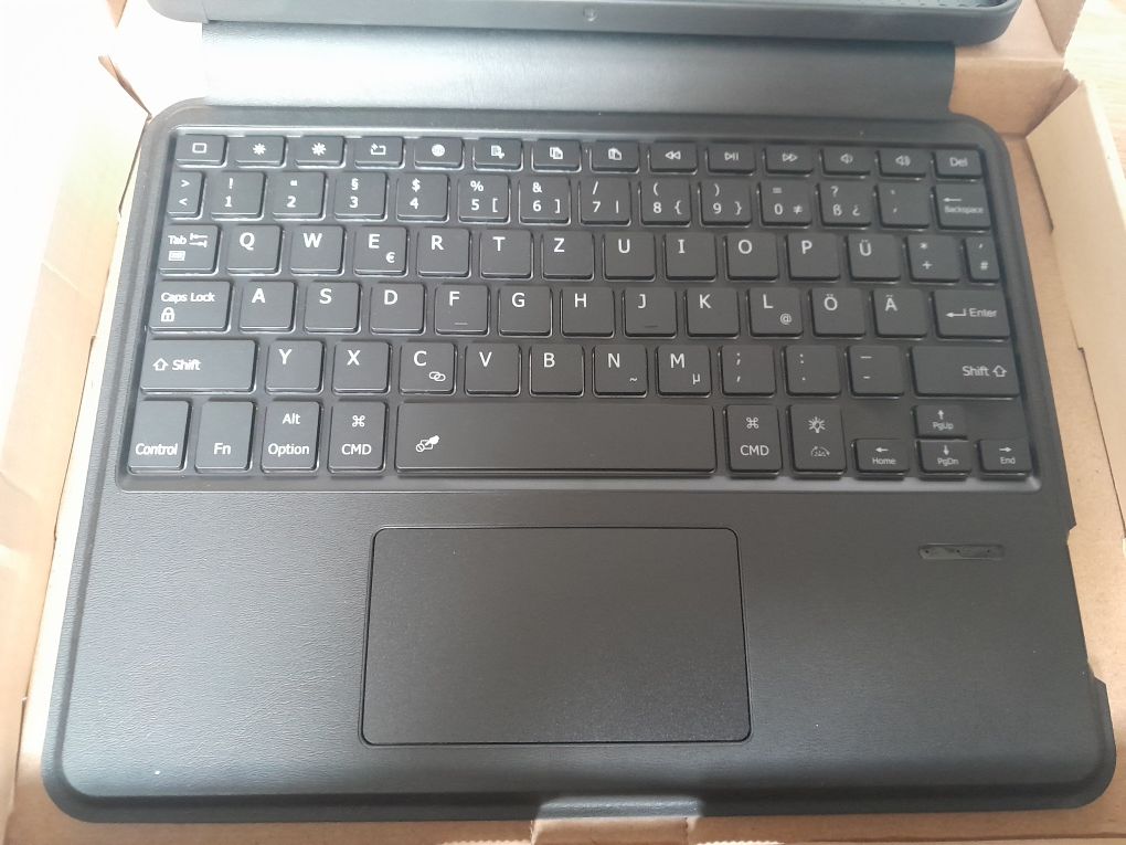 Klawiatura bluetooth plus etui do ipad pro 11 układ de qwertz
