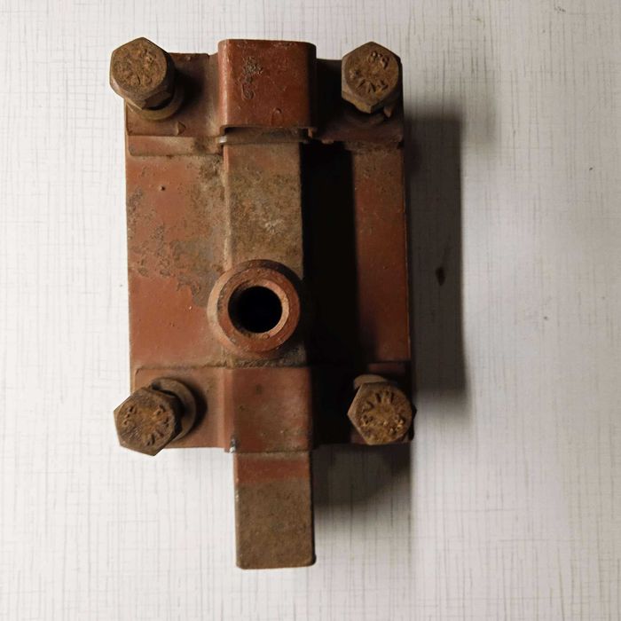 Замок ригельный.