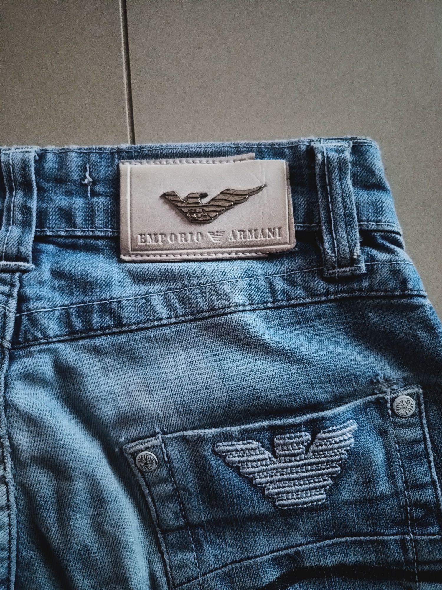 Jeansy Emporio Armani L27