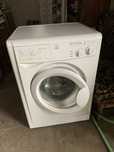 Продам пральну машину Indesit