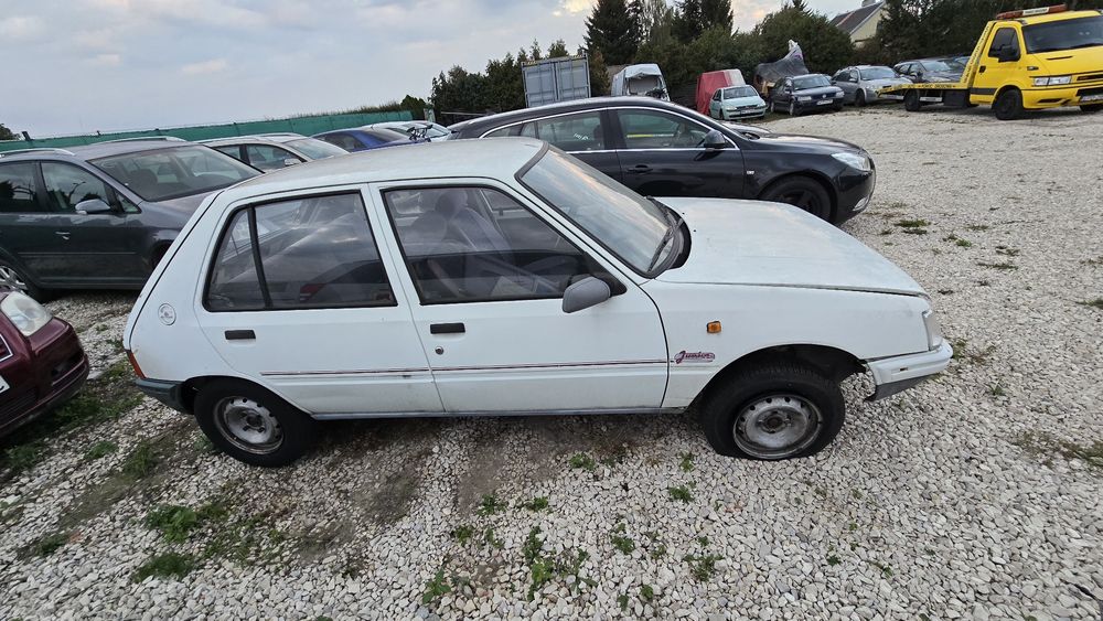 Peugeot 205 Parking Kasacyjny Warszawa