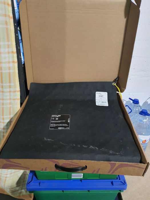 Almofada nova de baixo perfil.