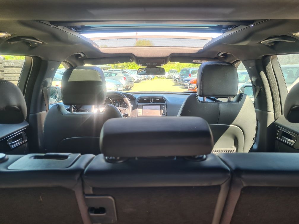 Jaguar F-Pace / R Sport / Full Opcja / Zarejestrowany / 2,0 diesel /