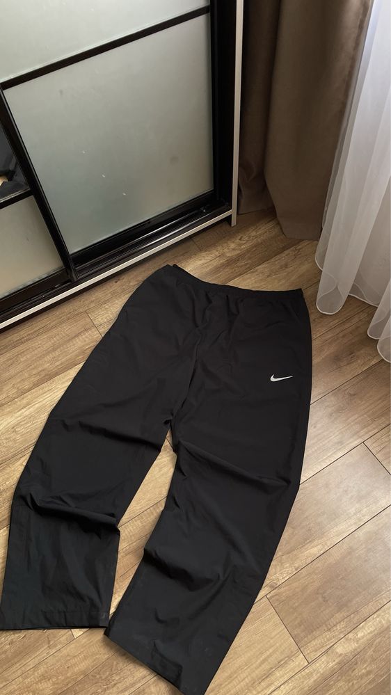 Нейлоновий спортивний костюм Nike HyperShield