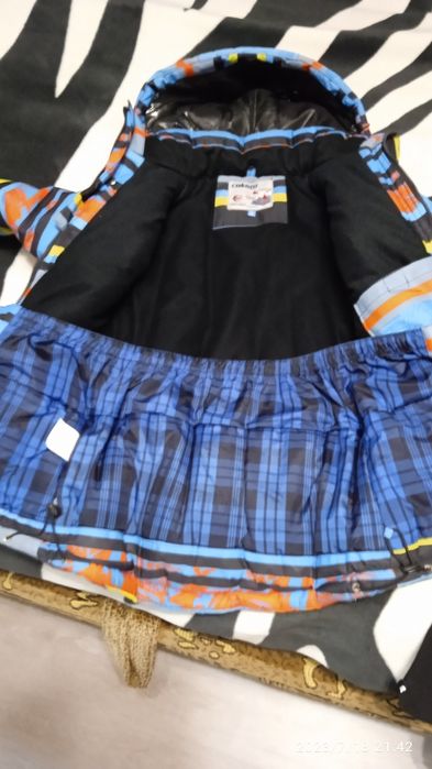 Продається термо куртка на хлопця