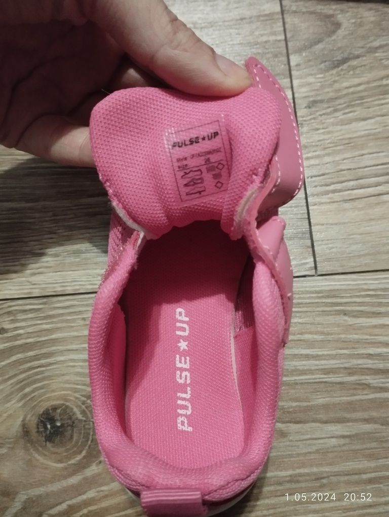 Buty sportowe dziewczęce Pulse Up 26 Nowe