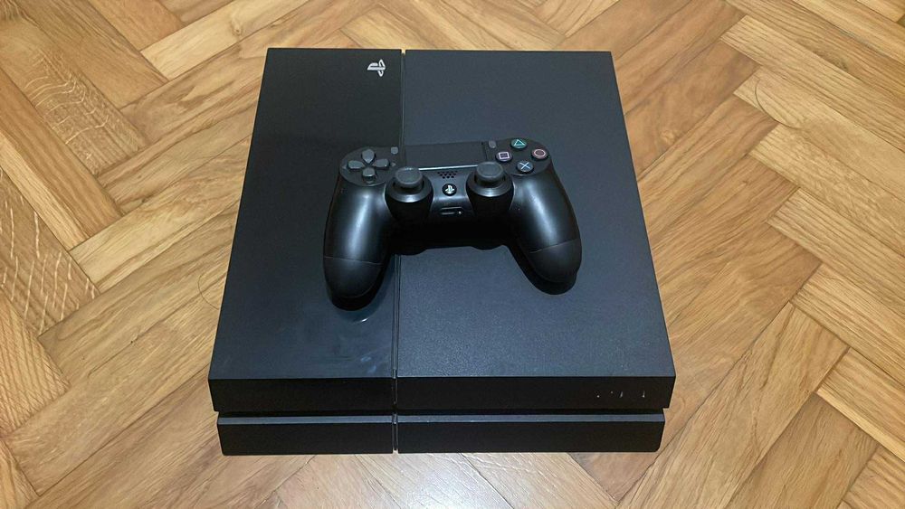 Konsola PS4 FAT 500GB + Pad