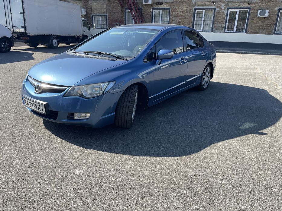 Honda Civik 8 4d 1.8 AT