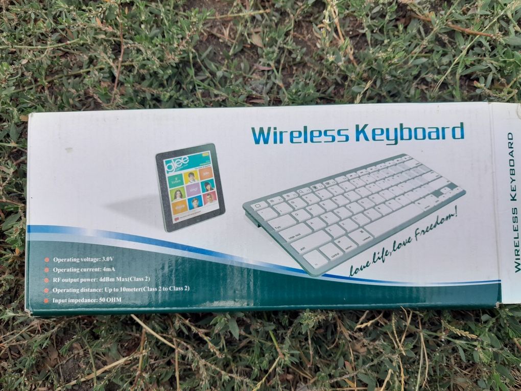 Продается безпроводна BLUETOOTH  клавиатура