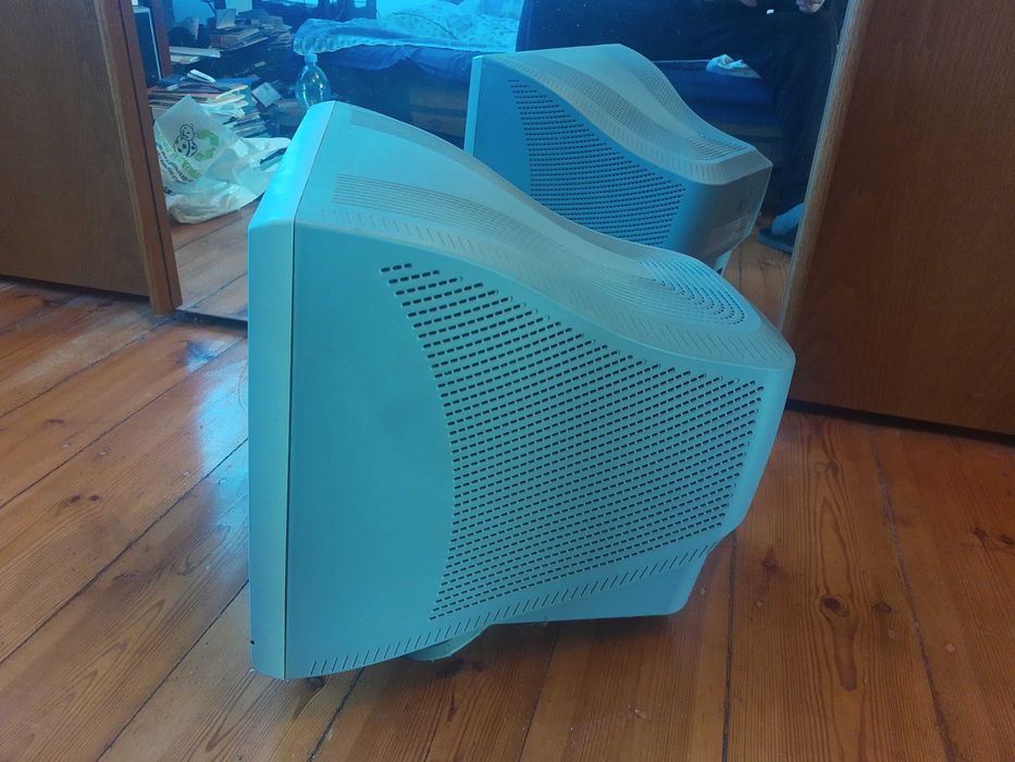 Monitor LG Flatron F700B - CRT kineskopowy 17 cali