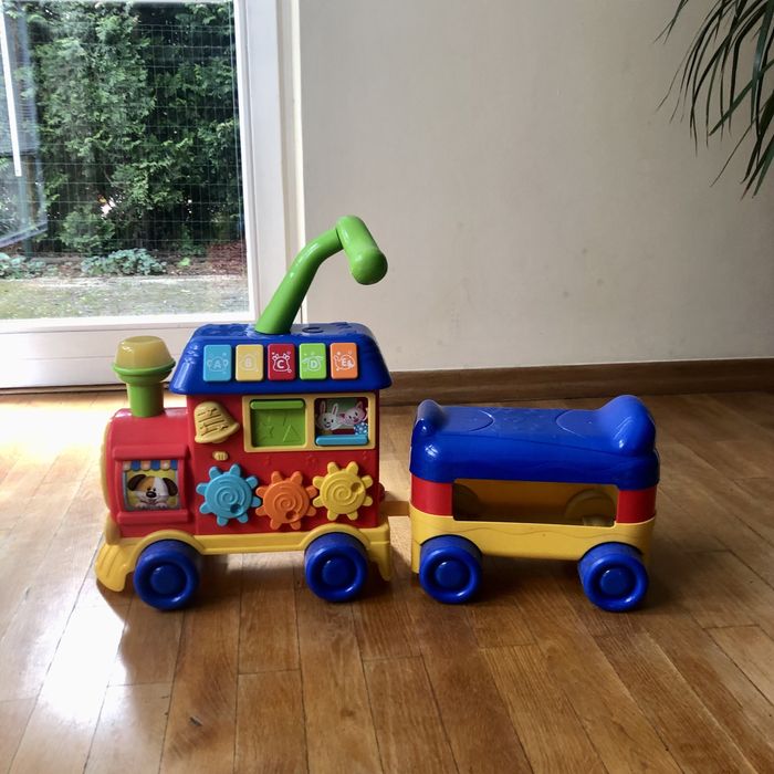 Lokomotywa interaktywna Simply Play, jeździk, nauka chodzenia