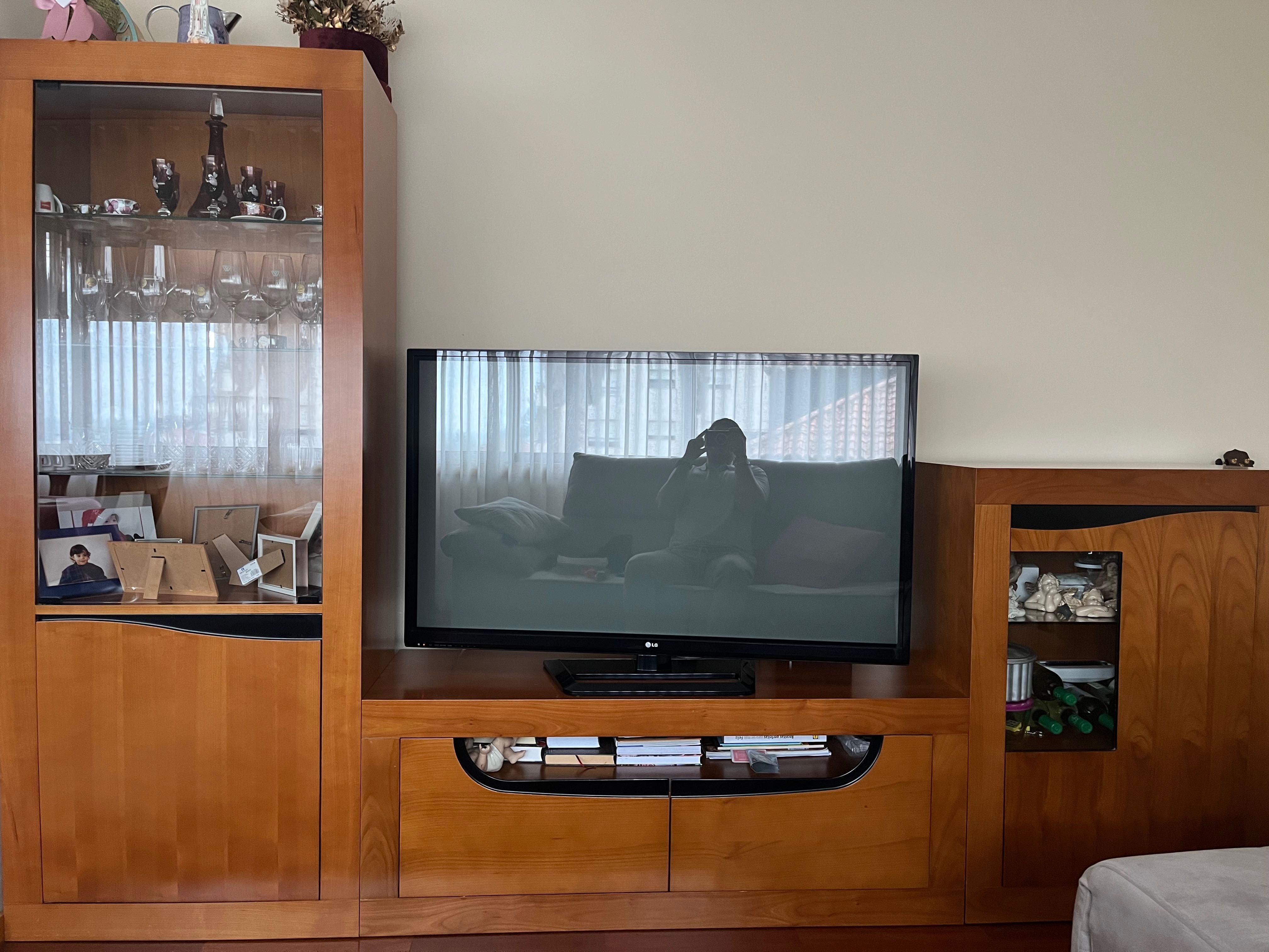 Móvel de sala e tv em cerejeira