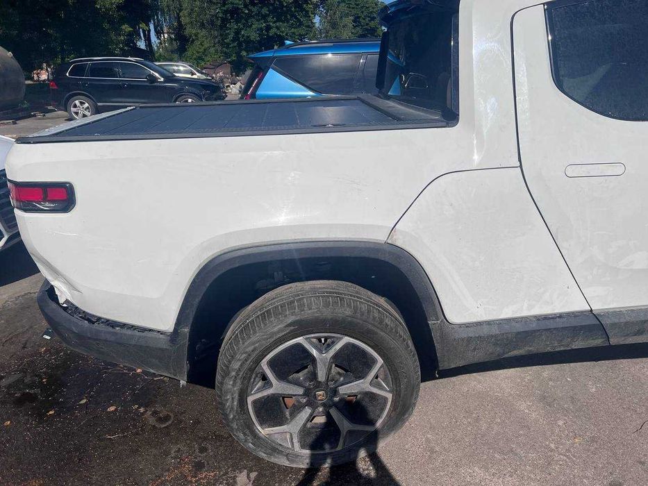 Розборка запчастини розбірка RIVIAN R1T разборка