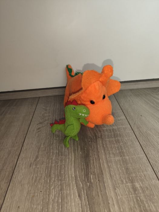 Maskotki pluszowe dinozaury