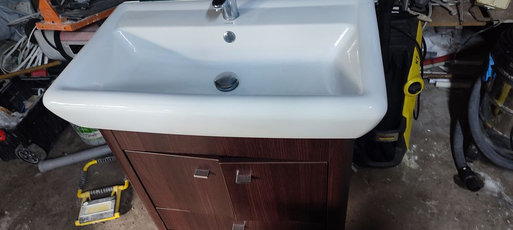 Sprzedam szafkę do łazienki