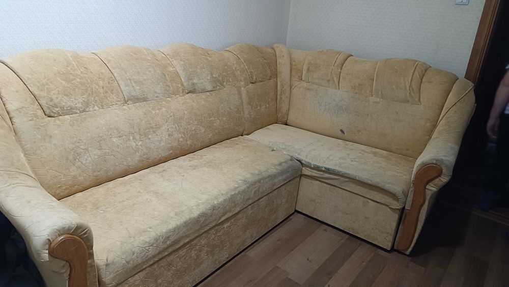 Диван ,куток розкладний