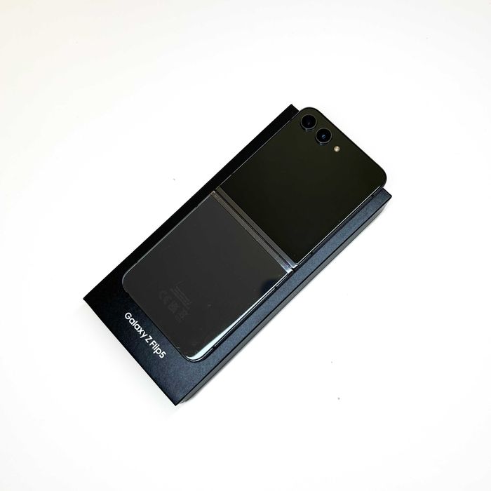 Samsung Galaxy Z Flip 5 512GB 5G - Grafitowy - Komplet