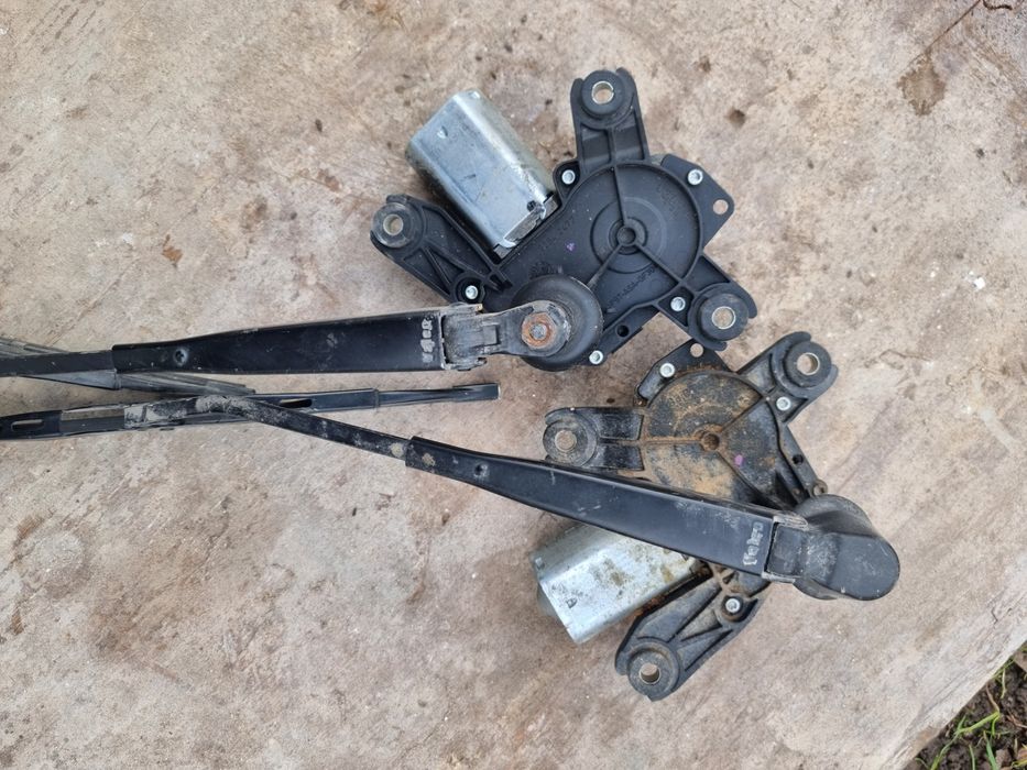 Двигуни моторчики склоочисники задні opel combo c