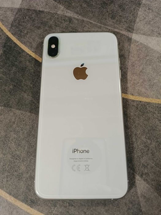 Продам iPhone XS Max neverloc , цвет белый .