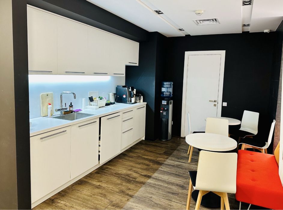 Офис центр Олимпийски ул Еспанадна Шота Руставели спортивная площадь