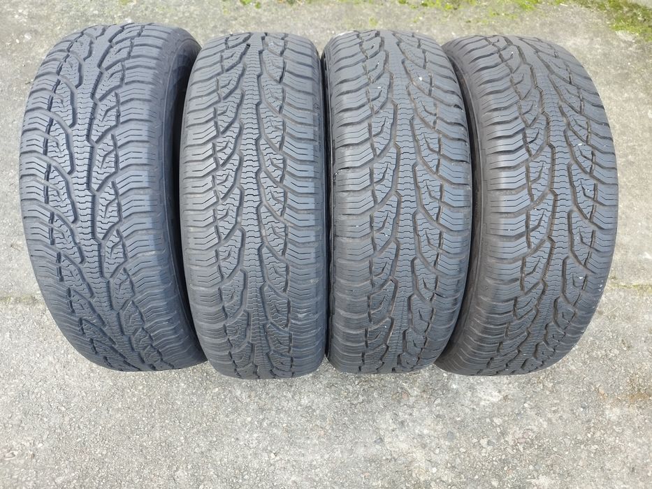 4 x Uniroyal AllSeason Expert 2 215/60/17 96H 8,5mm 2022rok