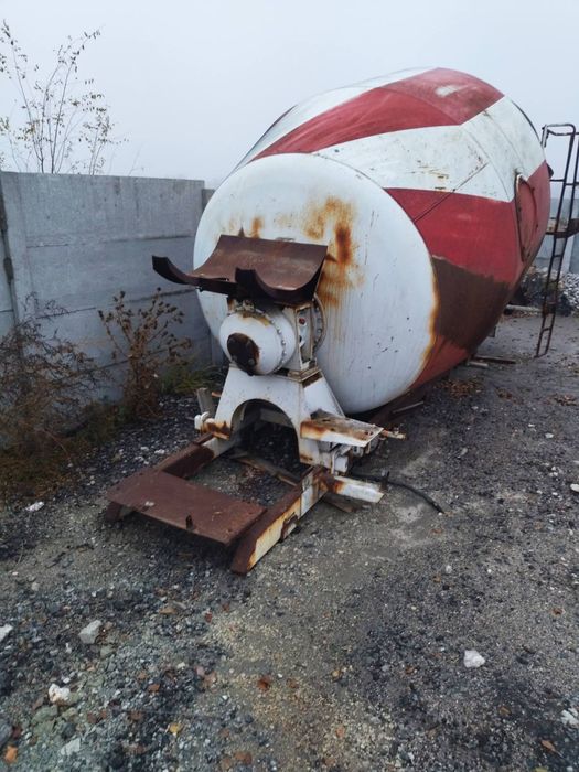 Бочка авто- бетоннозмiшувача